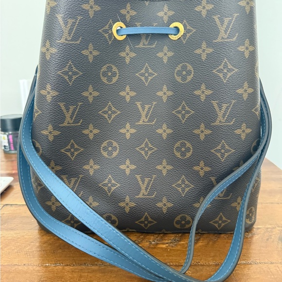 Louis Vuitton Brown and Blue Monogram Shoulder Bag - Picture 4 of 8